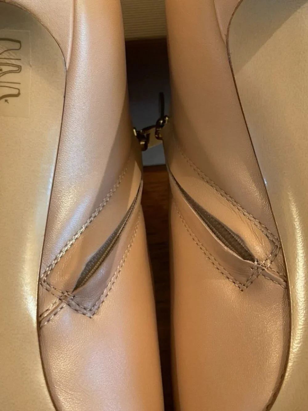 Gianvito Rossi Peach Pointed Toe Stiletto Zip Leather Pumps - Picture 6 of 8